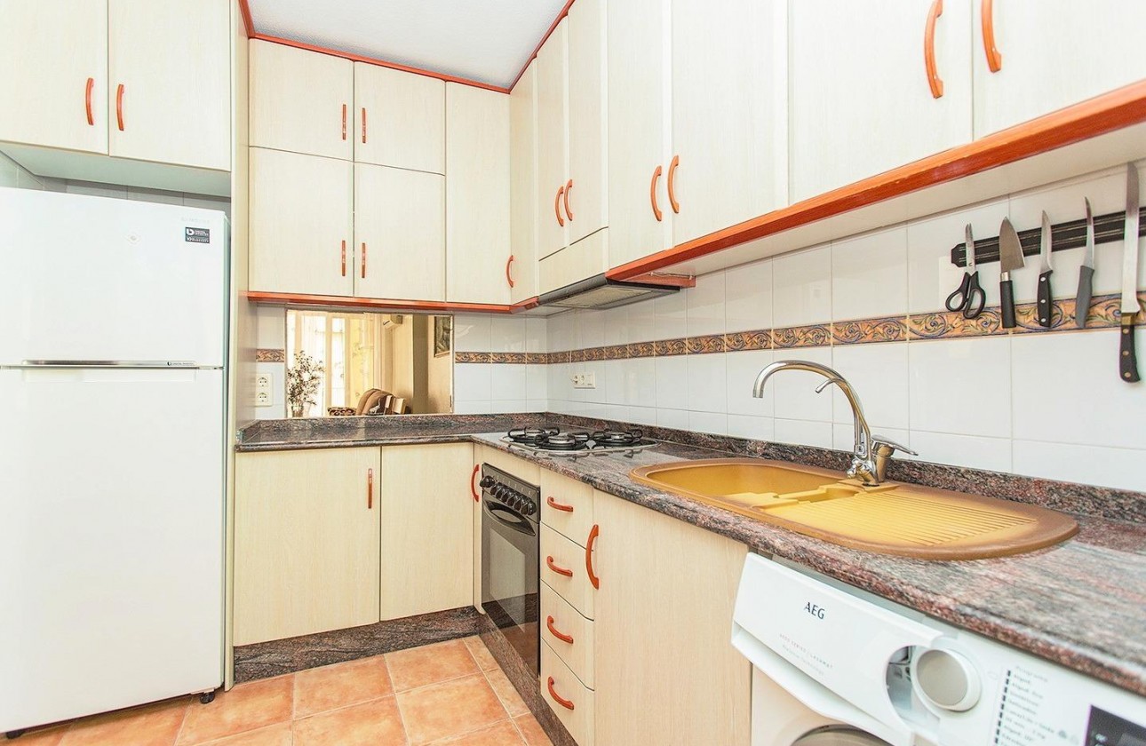 Resale - Apartment / flat - Torrevieja - Playa del Cura