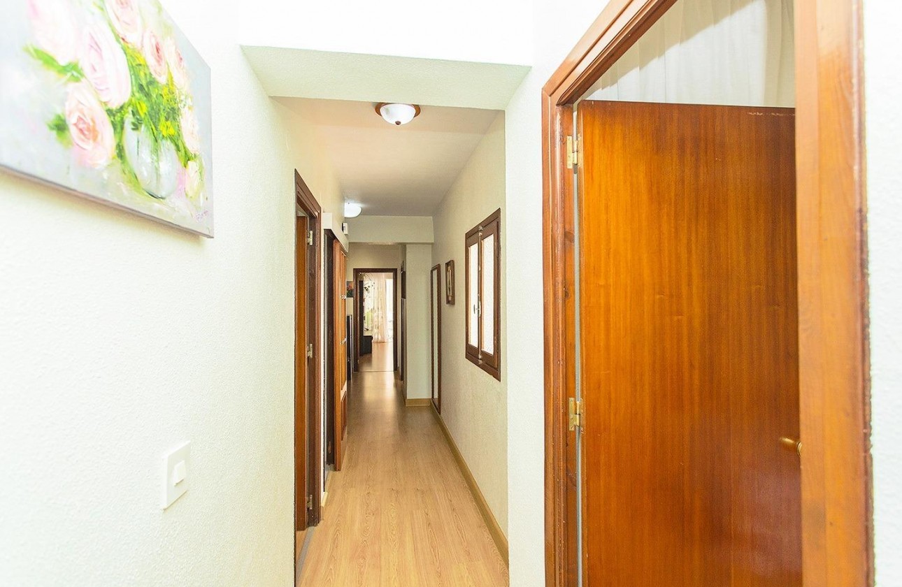 Resale - Apartment / flat - Torrevieja - Playa del Cura