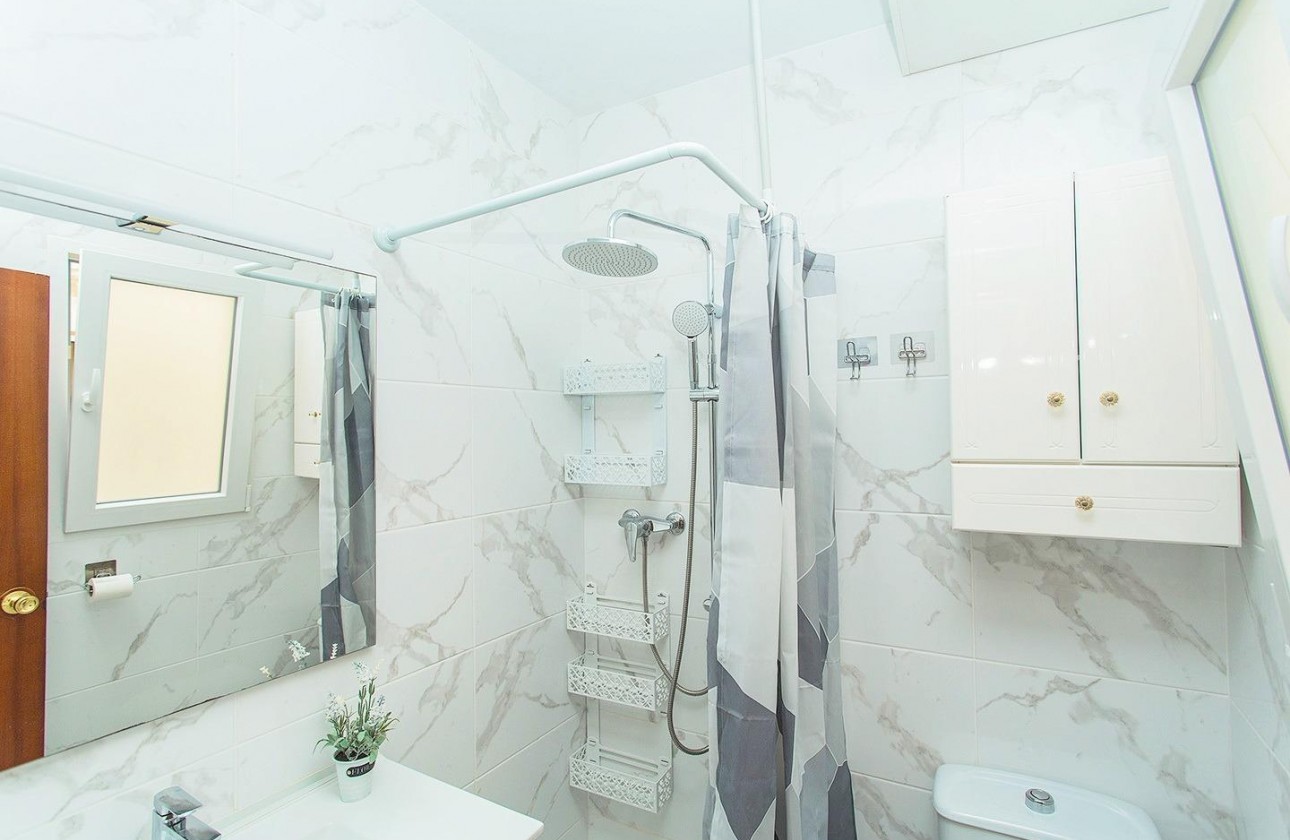 Resale - Apartment / flat - Torrevieja - Playa del Cura