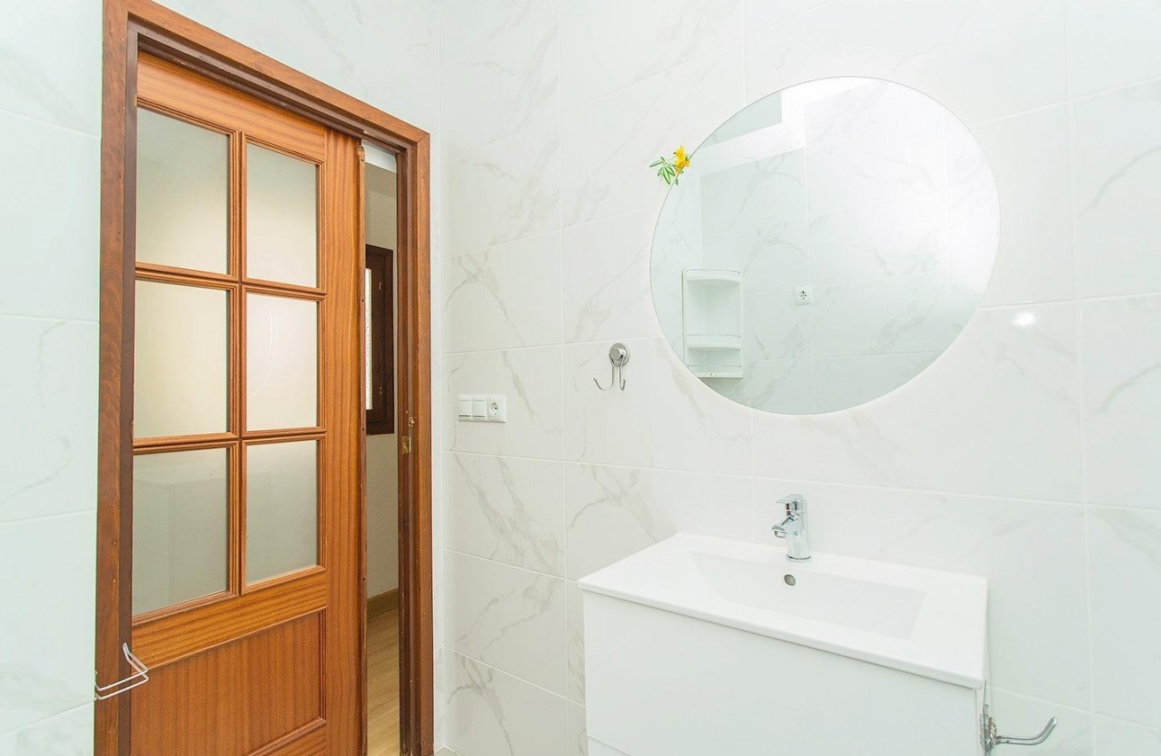 Resale - Apartment / flat - Torrevieja - Playa del Cura