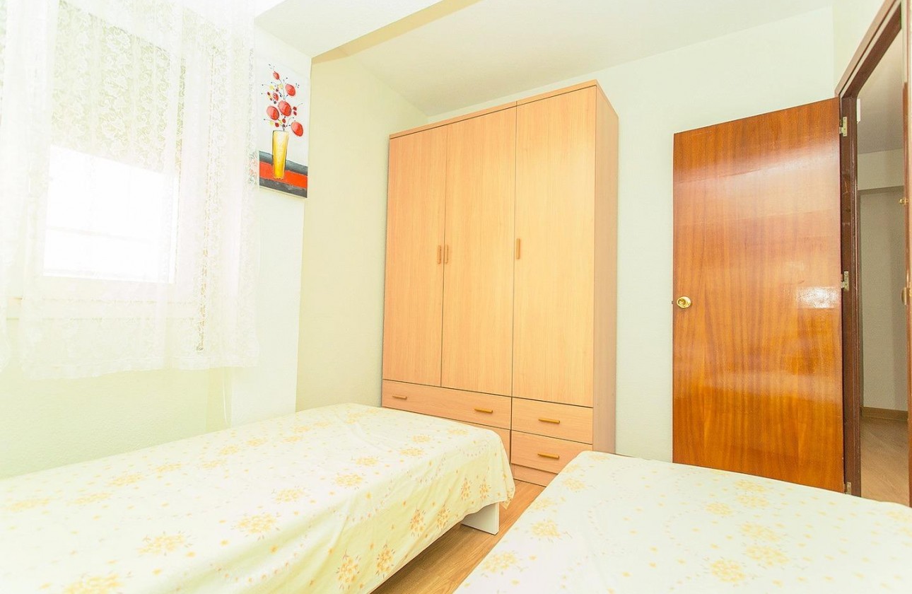 Resale - Apartment / flat - Torrevieja - Playa del Cura
