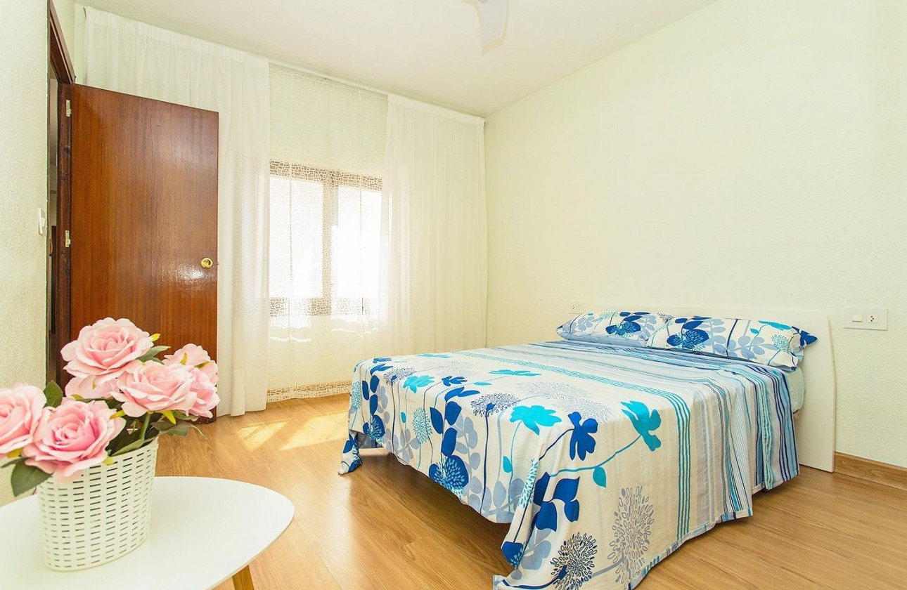 Resale - Apartment / flat - Torrevieja - Playa del Cura