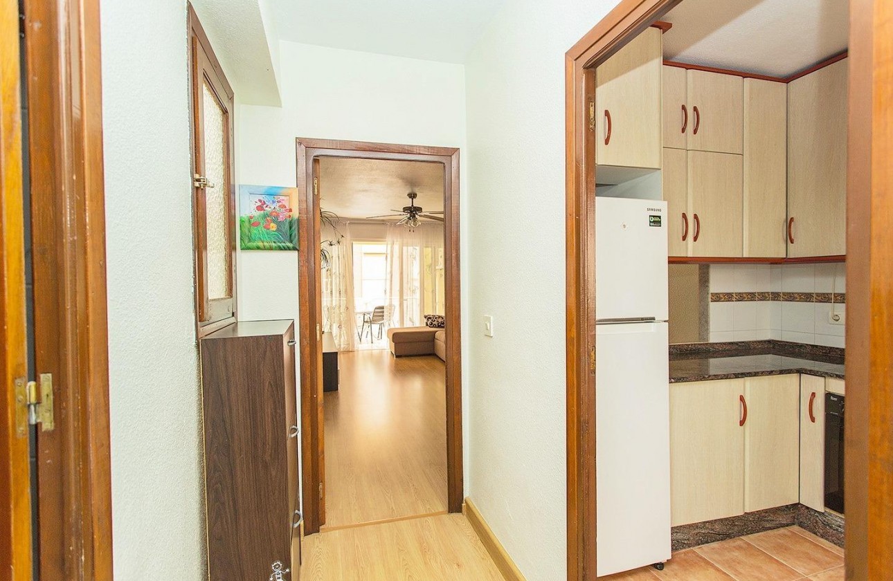 Resale - Apartment / flat - Torrevieja - Playa del Cura