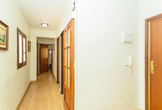 Resale - Apartment / flat - Torrevieja - Playa del Cura