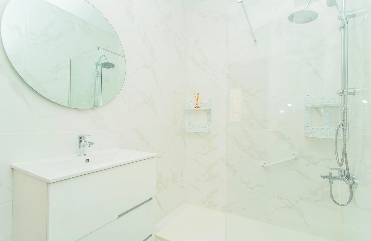 Resale - Apartment / flat - Torrevieja - Playa del Cura