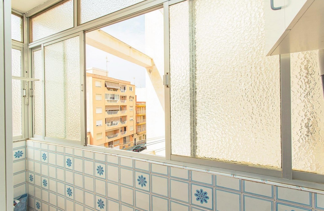 Resale - Apartment / flat - Torrevieja - Playa del Cura