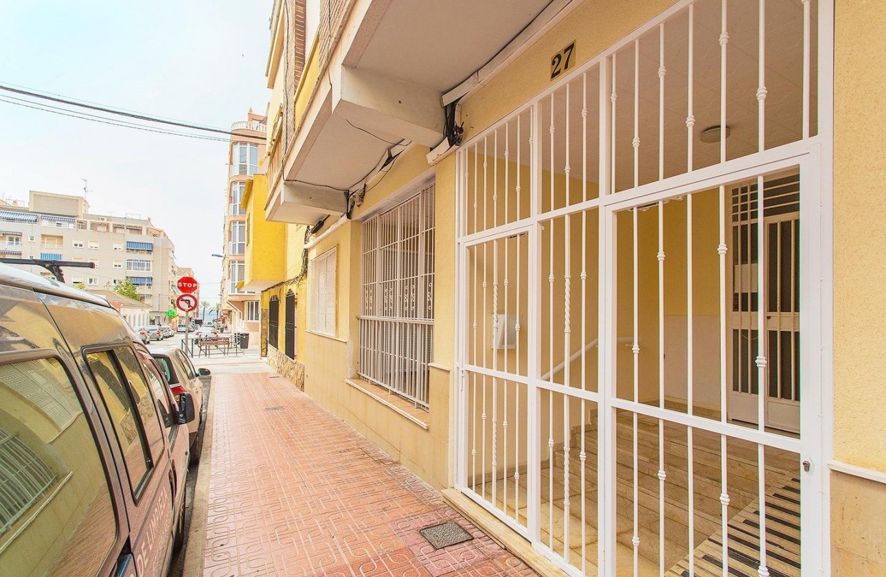 Resale - Apartment / flat - Torrevieja - Playa del Cura