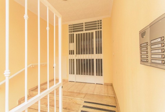 Resale - Apartment / flat - Torrevieja - Playa del Cura