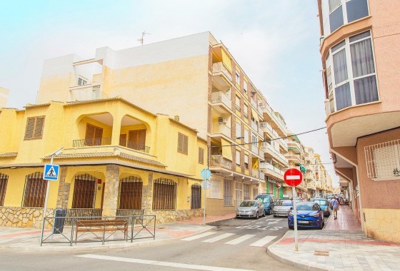 Resale - Apartment / flat - Torrevieja - Playa del Cura