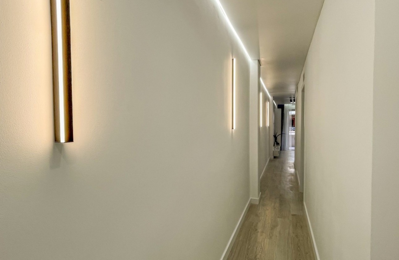 Resale - Apartment / flat - Torrevieja - Costa Blanca