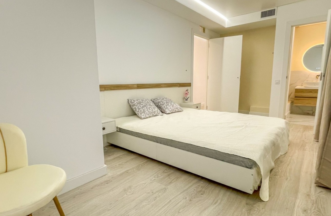 Resale - Apartment / flat - Torrevieja - Costa Blanca