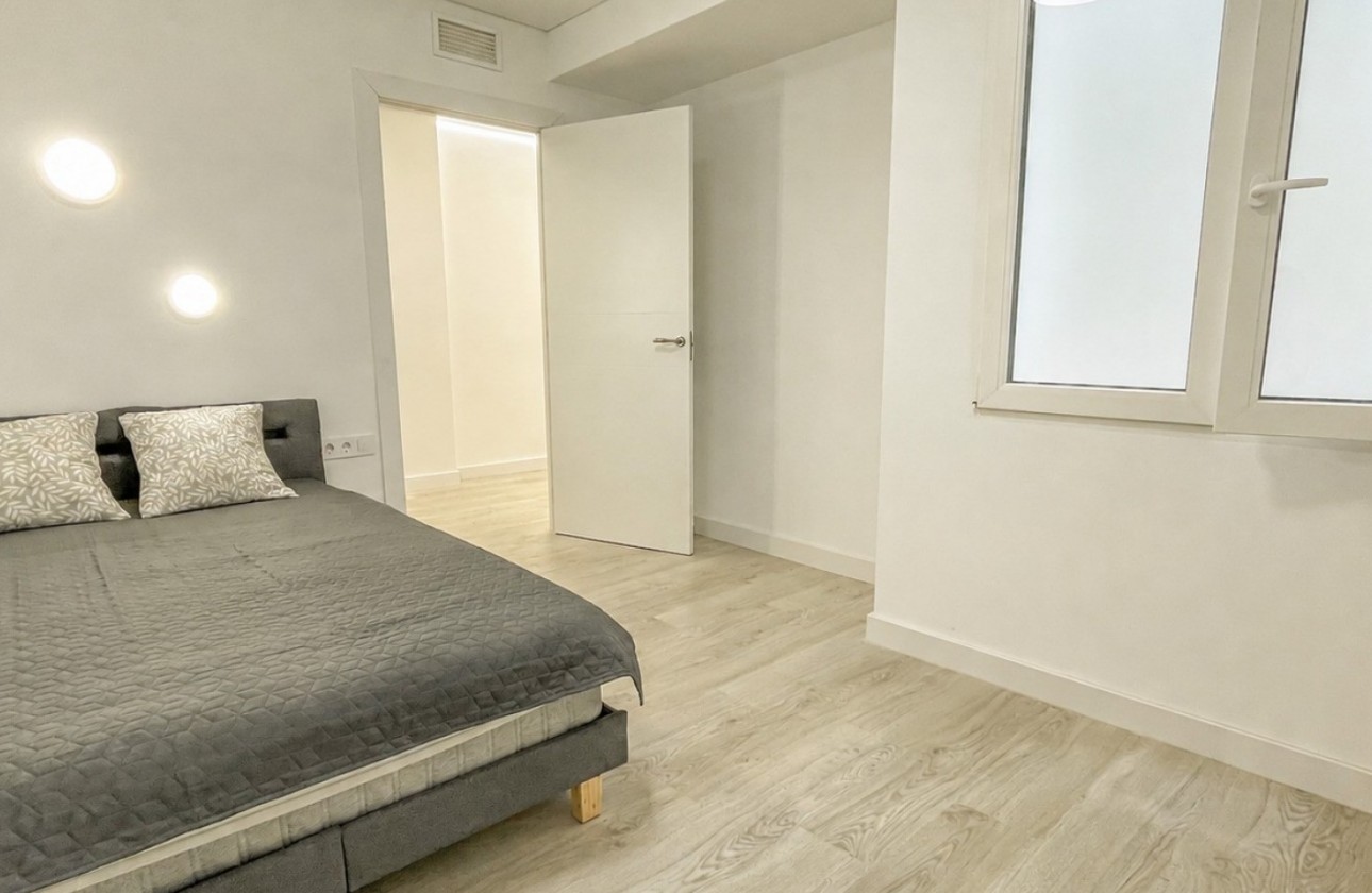 Resale - Apartment / flat - Torrevieja - Costa Blanca