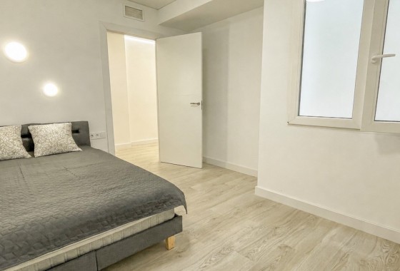 Resale - Apartment / flat - Torrevieja - Costa Blanca