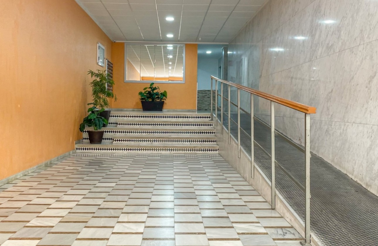 Resale - Apartment / flat - Torrevieja - Costa Blanca