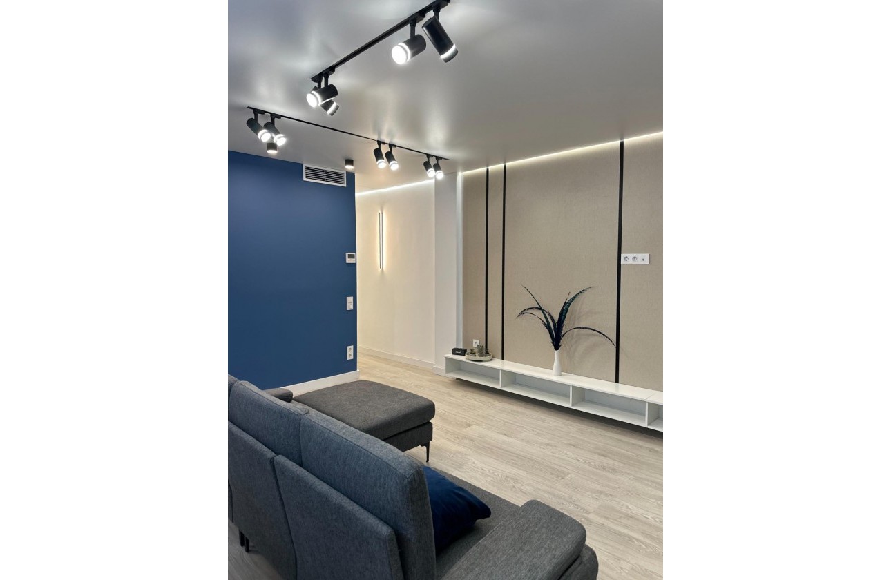 Reventa - Apartamento / piso - Torrevieja - El Acequión - Los Náufragos