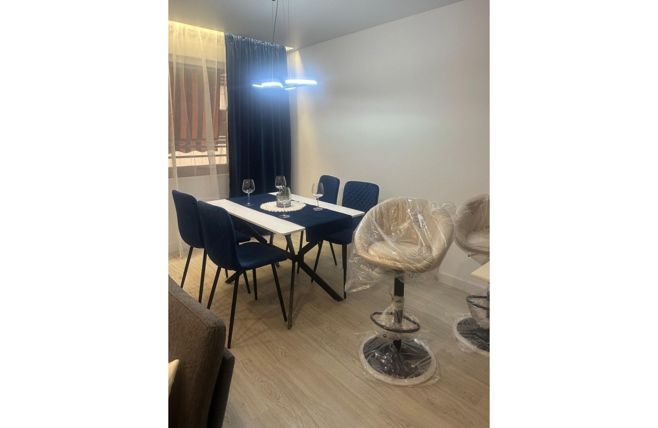 Reventa - Apartamento / piso - Torrevieja - El Acequión - Los Náufragos