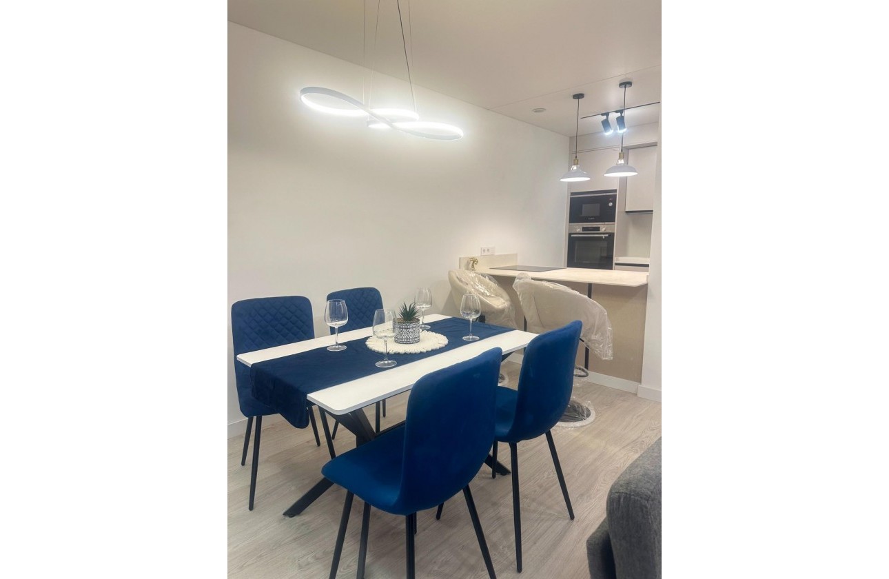 Reventa - Apartamento / piso - Torrevieja - El Acequión - Los Náufragos