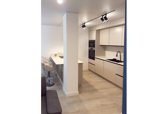Reventa - Apartamento / piso - Torrevieja - El Acequión - Los Náufragos