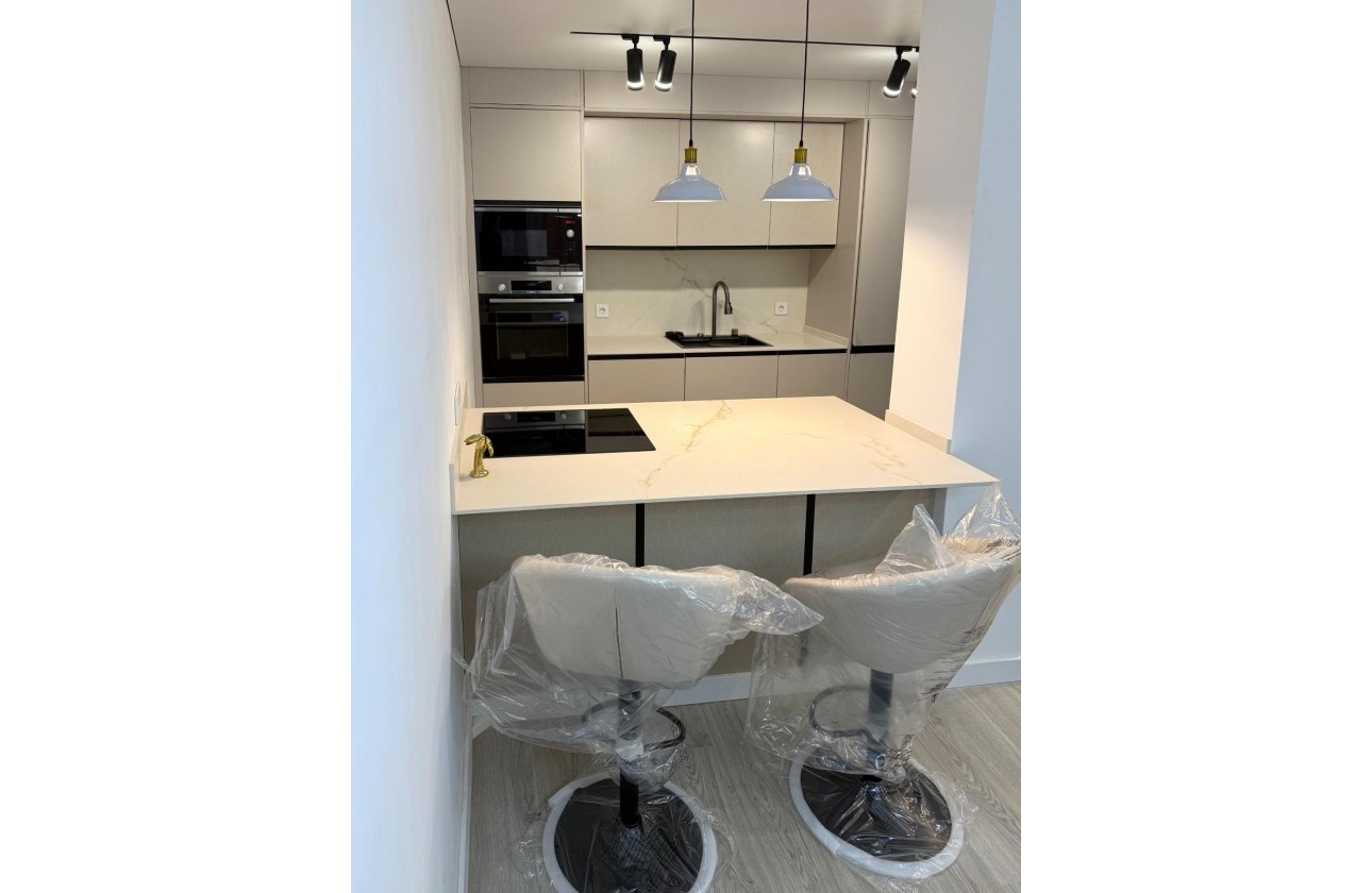 Reventa - Apartamento / piso - Torrevieja - El Acequión - Los Náufragos