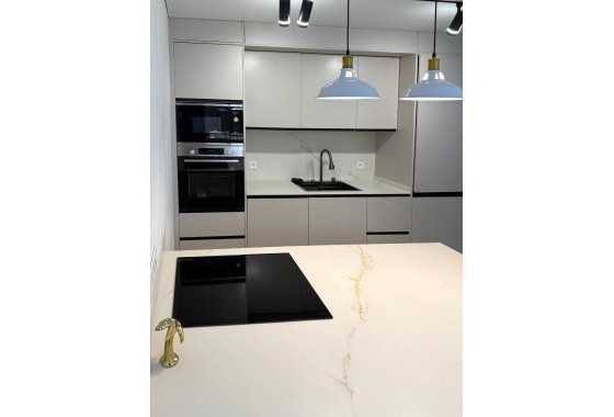 Reventa - Apartamento / piso - Torrevieja - El Acequión - Los Náufragos