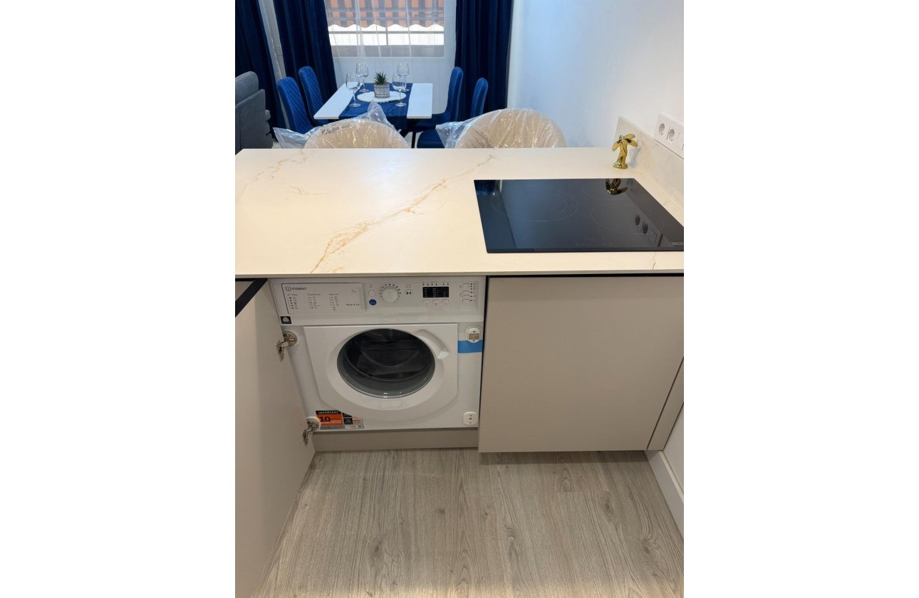 Reventa - Apartamento / piso - Torrevieja - El Acequión - Los Náufragos