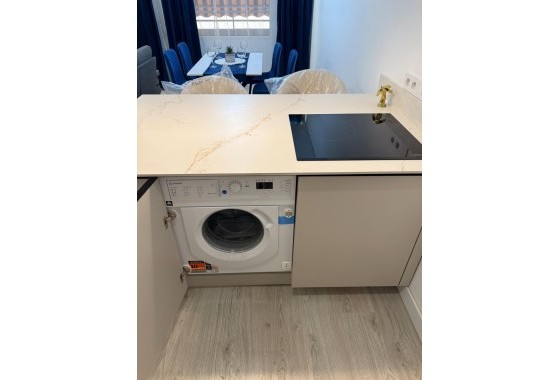 Reventa - Apartamento / piso - Torrevieja - El Acequión - Los Náufragos