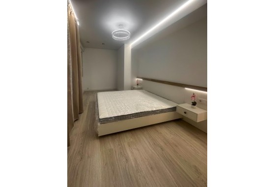 Reventa - Apartamento / piso - Torrevieja - El Acequión - Los Náufragos