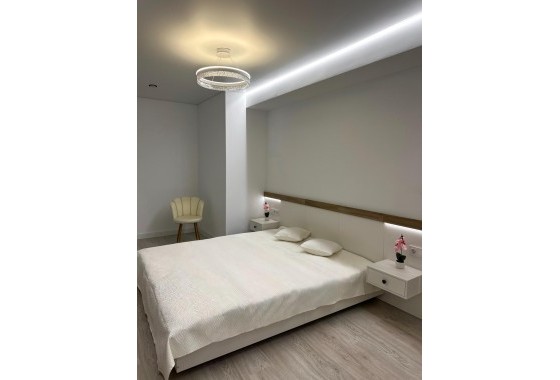 Reventa - Apartamento / piso - Torrevieja - El Acequión - Los Náufragos