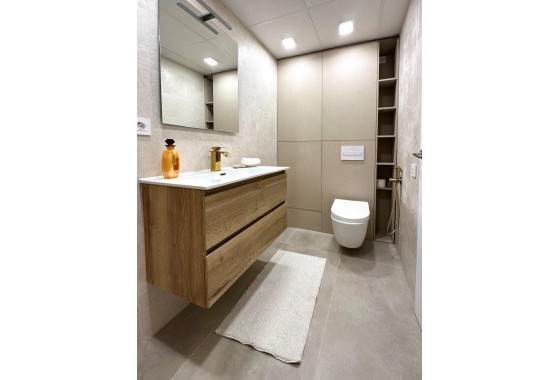 Reventa - Apartamento / piso - Torrevieja - El Acequión - Los Náufragos