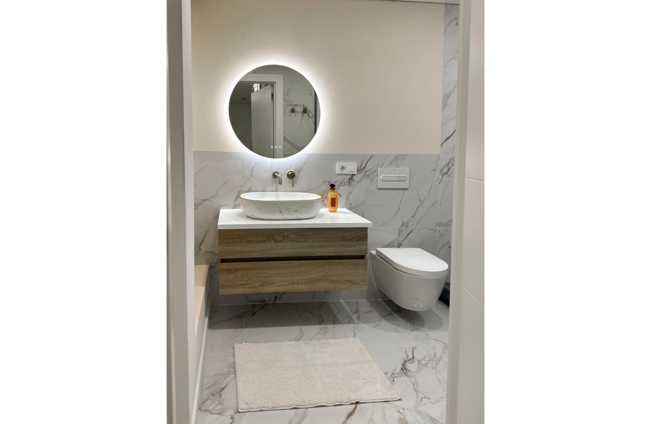 Reventa - Apartamento / piso - Torrevieja - El Acequión - Los Náufragos