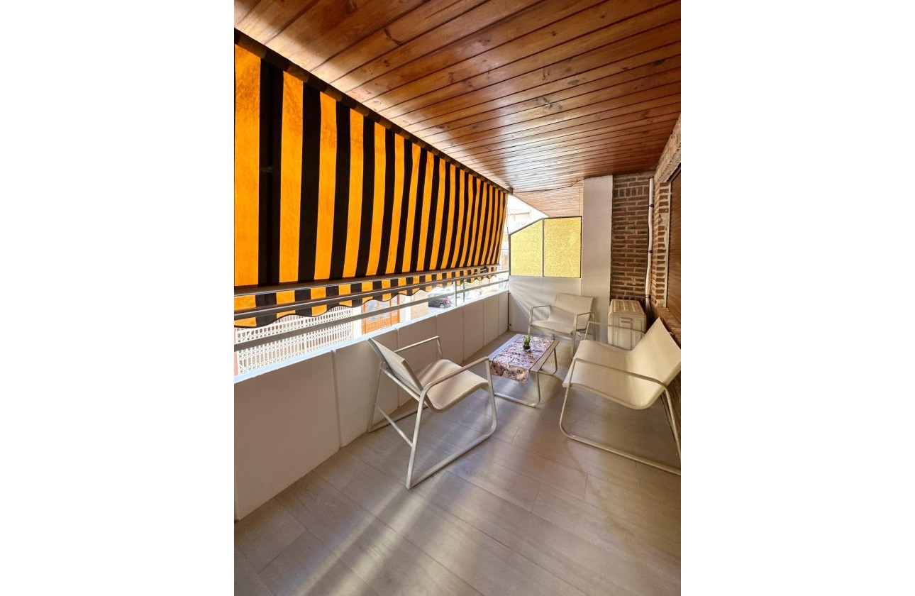 Reventa - Apartamento / piso - Torrevieja - El Acequión - Los Náufragos