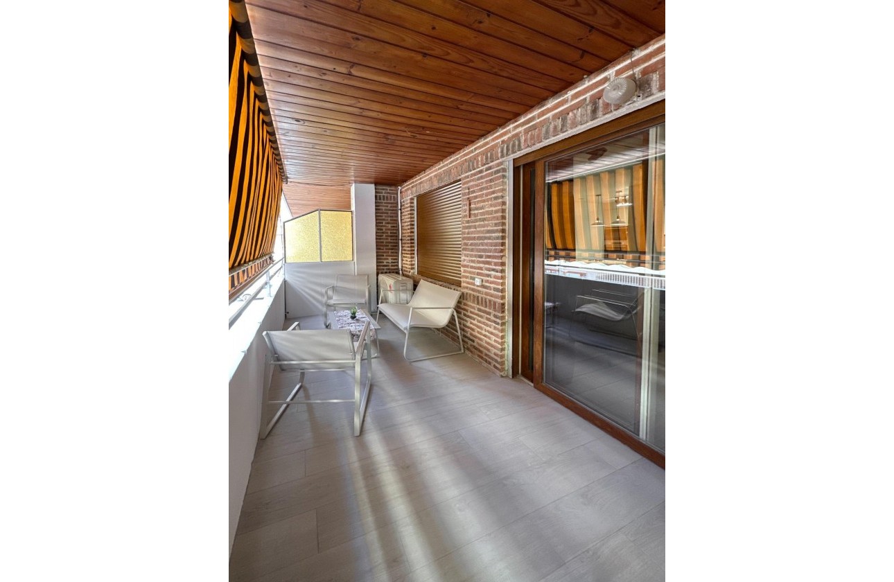 Reventa - Apartamento / piso - Torrevieja - El Acequión - Los Náufragos