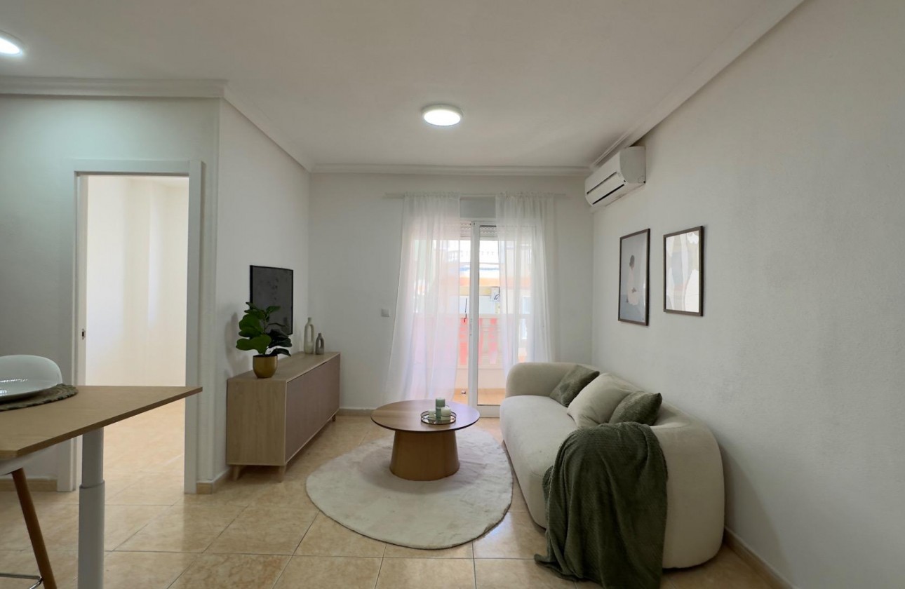 Reventa - Apartamento / piso - Torrevieja - Centro
