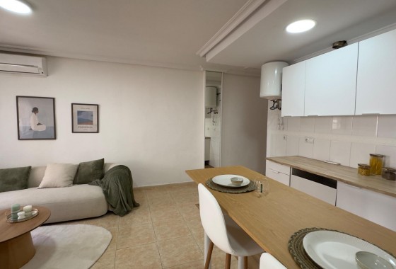 Reventa - Apartamento / piso - Torrevieja - Centro