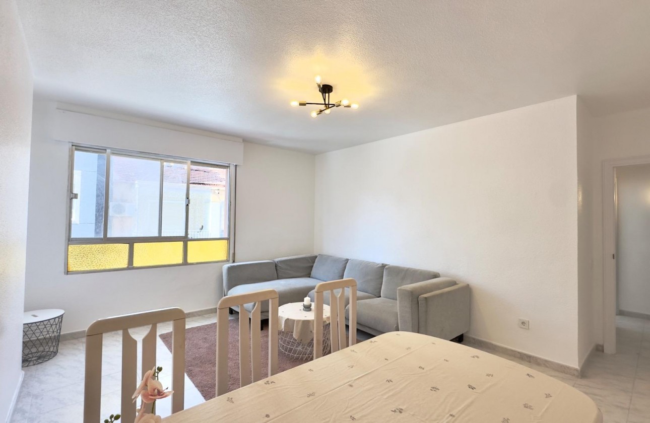 Resale - Apartment / flat - Torrevieja - Estacion de autobuses