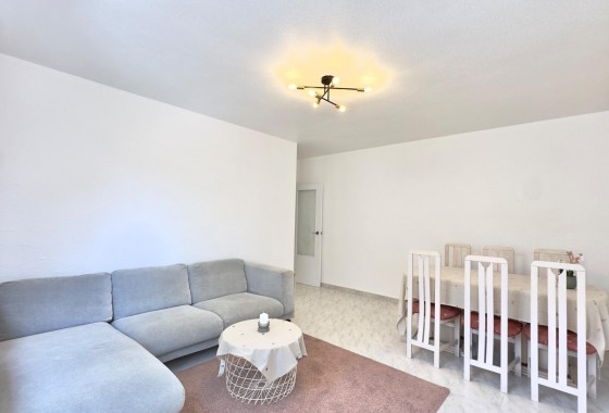 Resale - Apartment / flat - Torrevieja - Estacion de autobuses