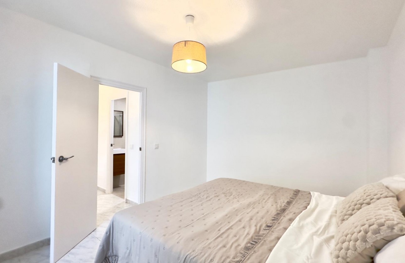 Resale - Apartment / flat - Torrevieja - Estacion de autobuses