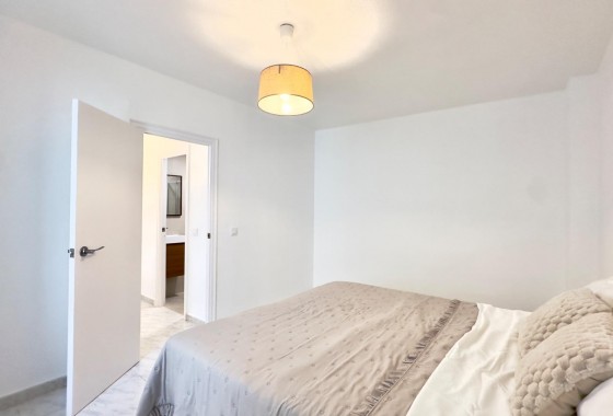 Resale - Apartment / flat - Torrevieja - Estacion de autobuses