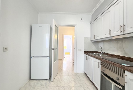 Resale - Apartment / flat - Torrevieja - Estacion de autobuses