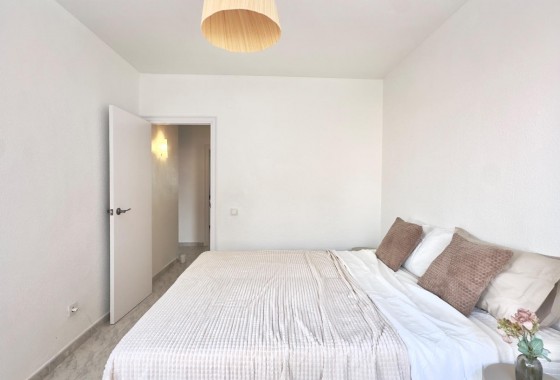 Resale - Apartment / flat - Torrevieja - Estacion de autobuses
