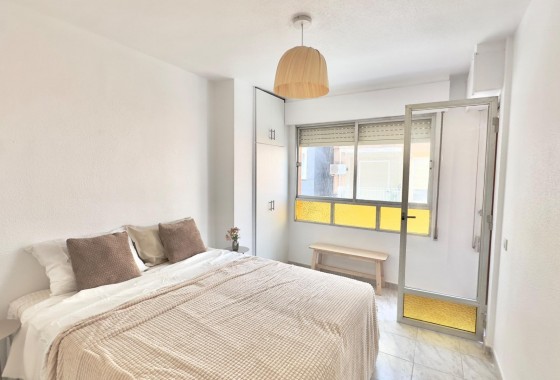 Resale - Apartment / flat - Torrevieja - Estacion de autobuses