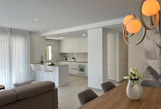Revente - Appartement - Torrevieja - Aguas Nuevas