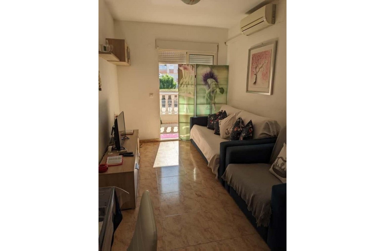 Resale - Apartment / flat - Torrevieja - Playa del Cura