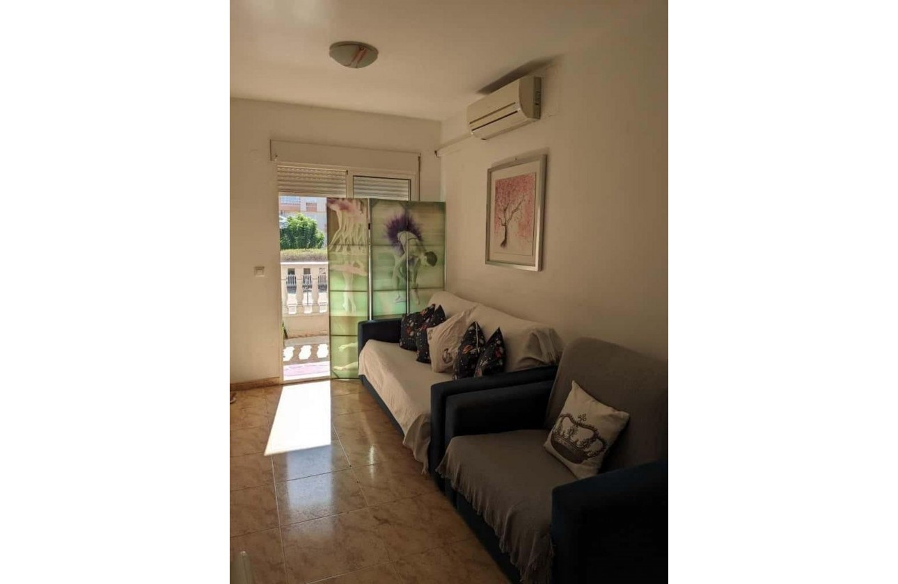 Resale - Apartment / flat - Torrevieja - Playa del Cura