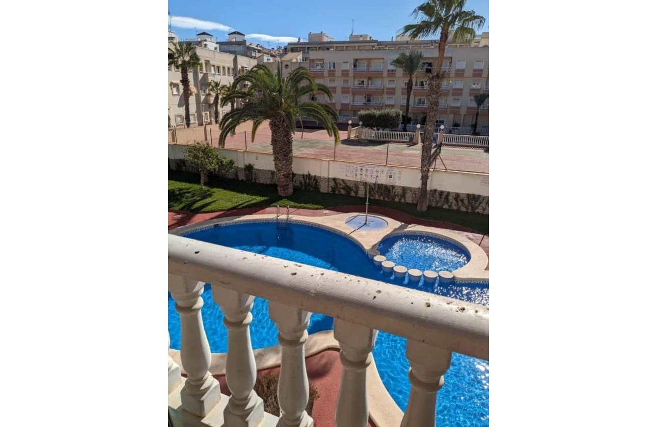 Resale - Apartment / flat - Torrevieja - Playa del Cura