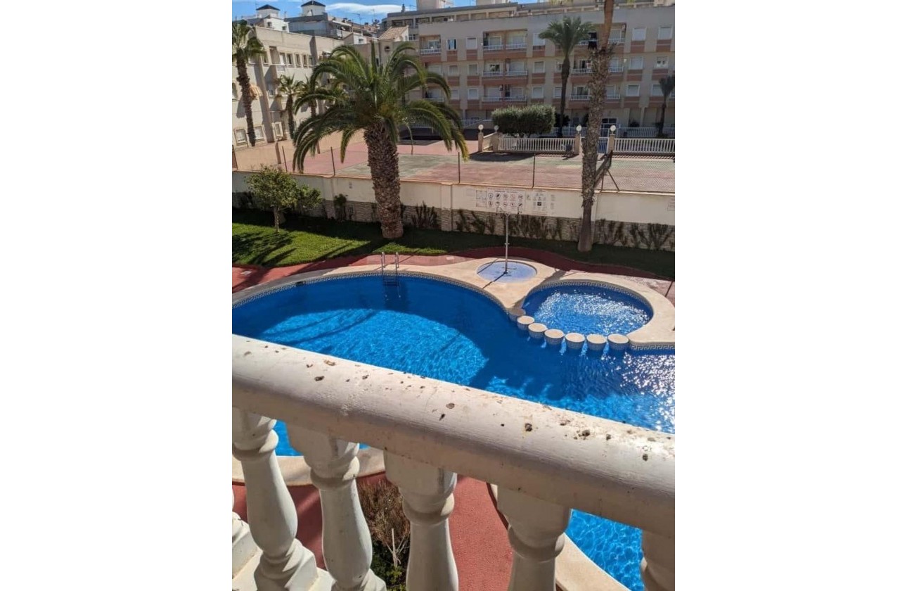 Resale - Apartment / flat - Torrevieja - Playa del Cura