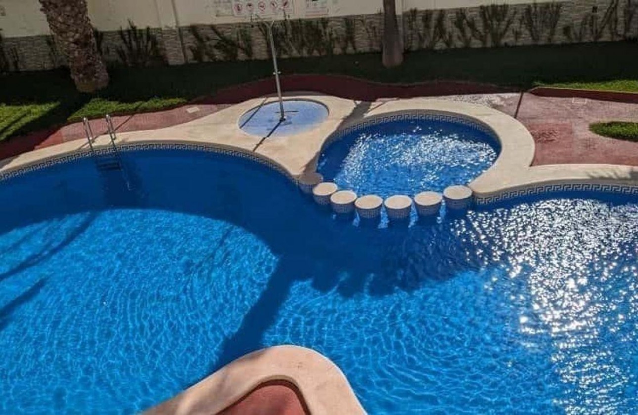Resale - Apartment / flat - Torrevieja - Playa del Cura