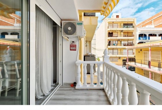 Resale - Apartment / flat - Torrevieja - Centro