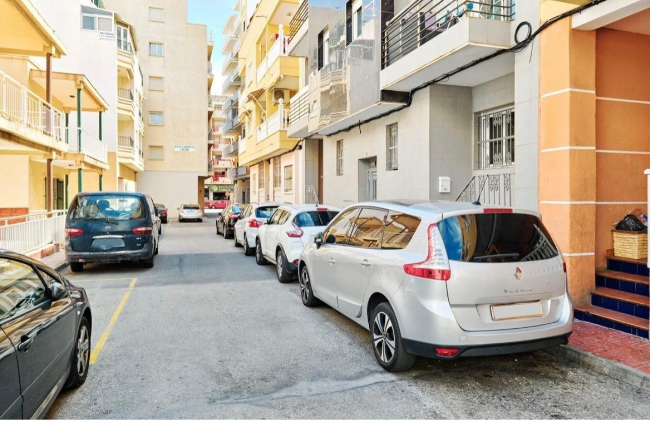 Resale - Apartment / flat - Torrevieja - Centro