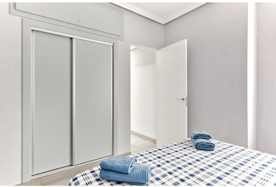 Resale - Apartment / flat - Torrevieja - Centro